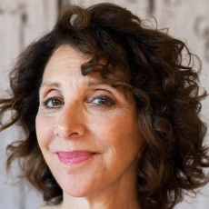 Andrea Martin