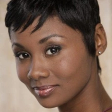 Emayatzy Corinealdi