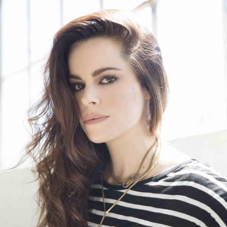 Emily Hampshire