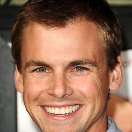 Tommy Dewey