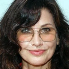 Gina Gershon