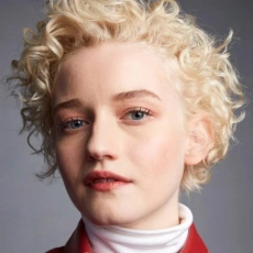 Julia Garner