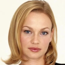 Samantha Mathis