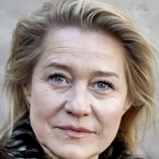 Trine Dyrholm