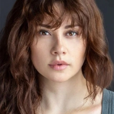 Chloe Van Landschoot