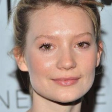 Mia Wasikowska