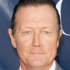 Robert Patrick