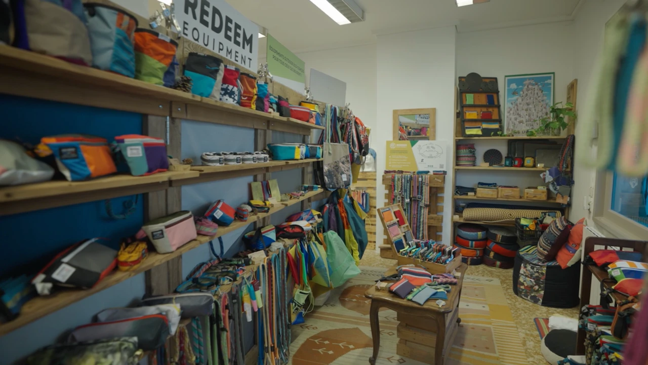 Valoriser les déchets textiles outdoor | Redeem Equipment & La Compagnie du Mont-Blanc