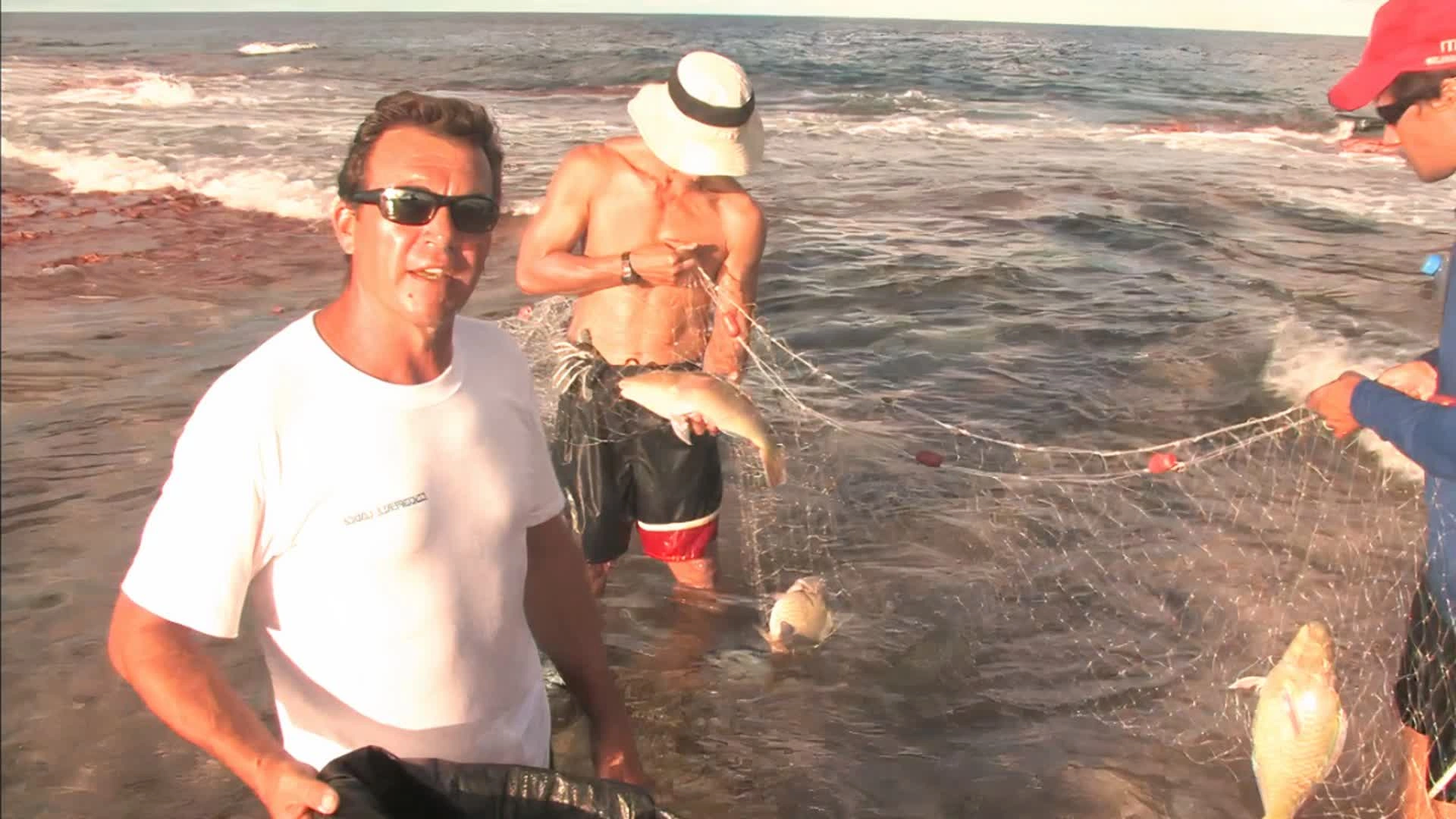 24 heures de pêche sur un atoll Polynésien