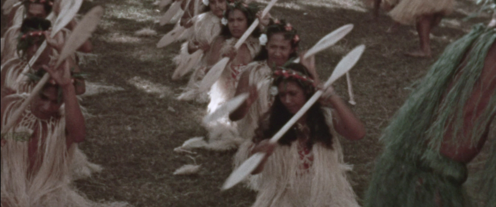 Films de Douglas Campbell - Tiurai 1937 - Groupe de danse - La chasse à la baleine