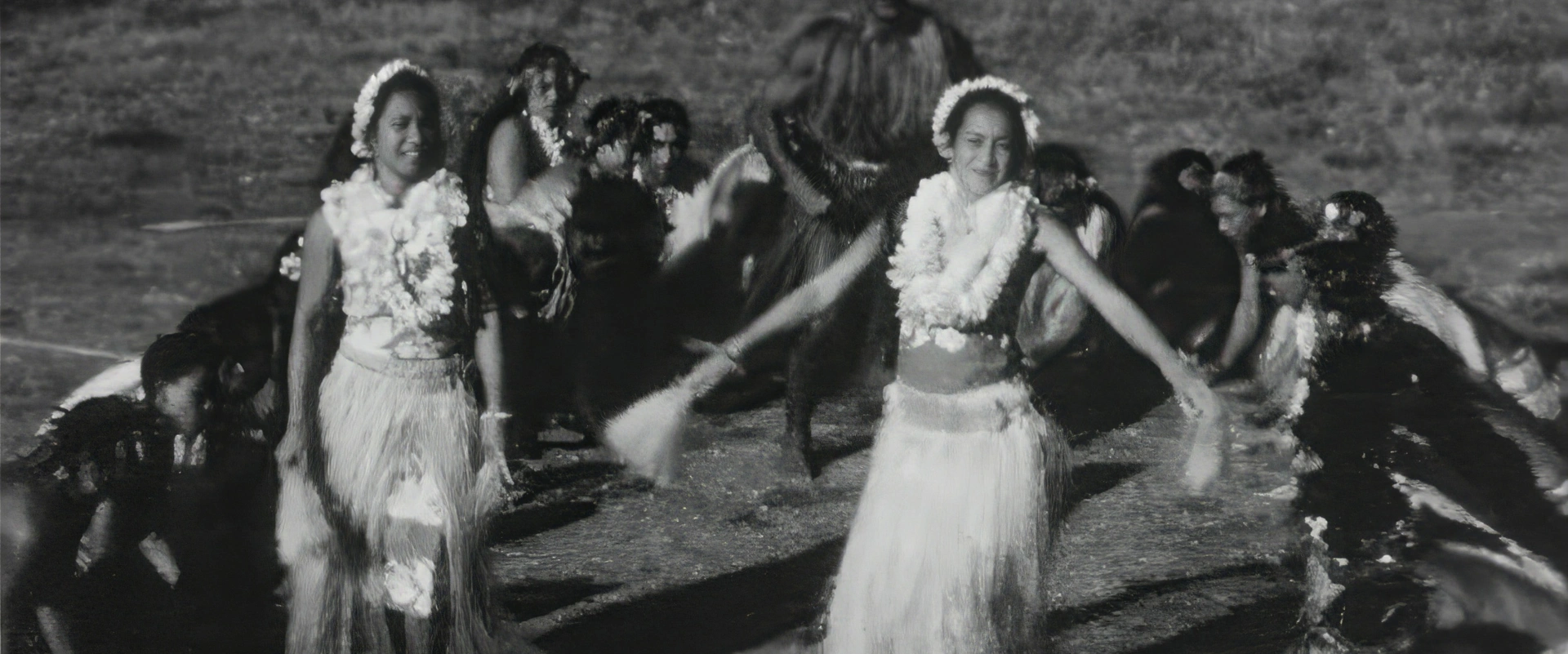 Films de Douglas Campbell - Tiurai 1937 - Groupe de danse