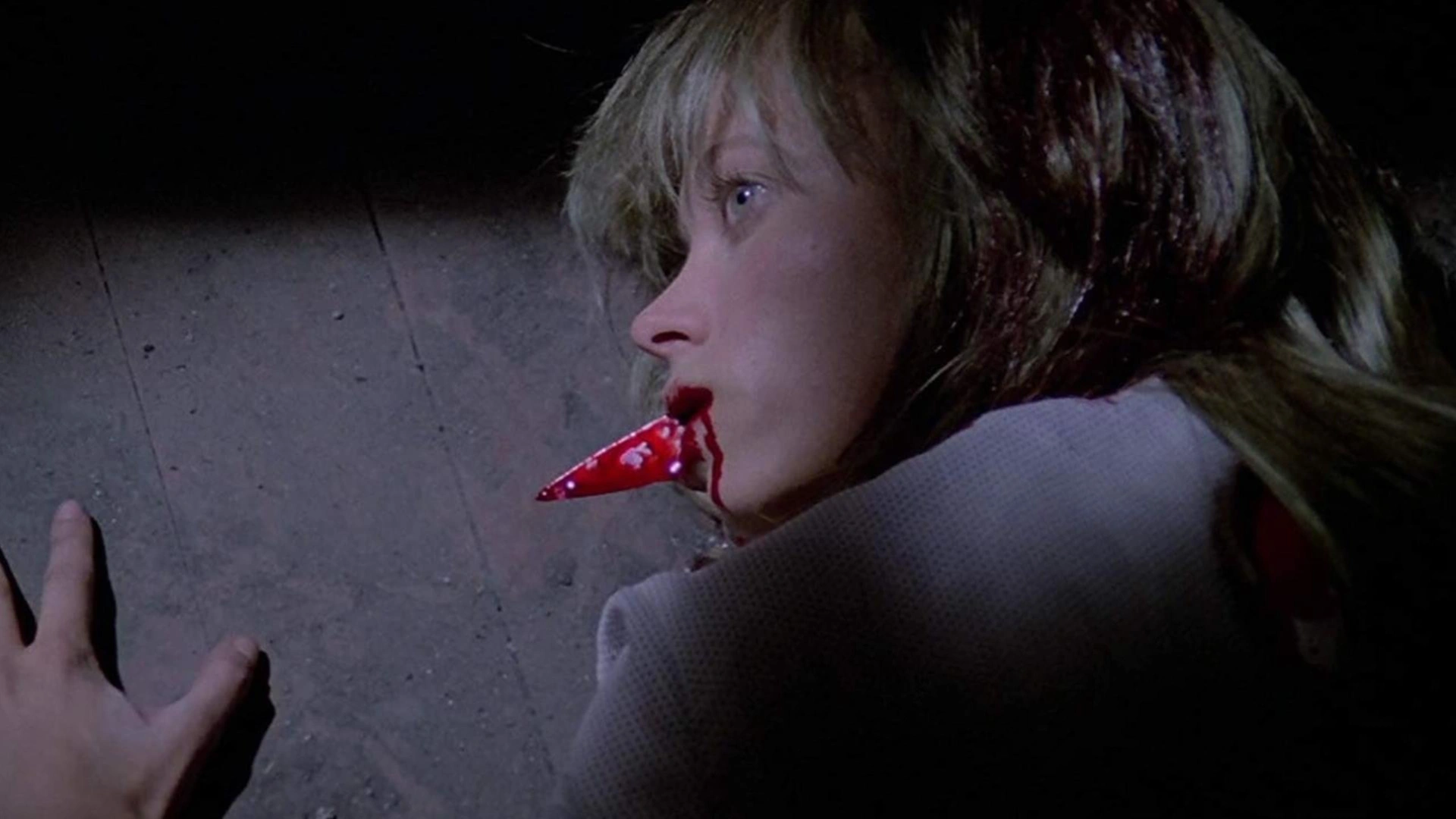 Aquella Casa al Lado del Cementerio