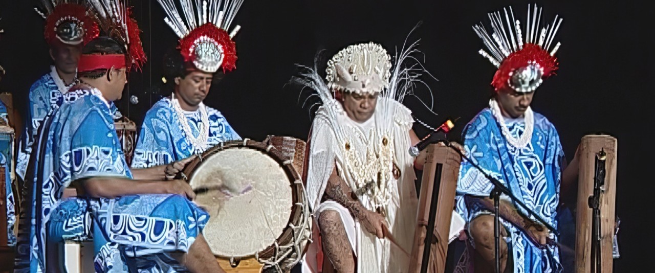 Soirée des lauréats du Heiva i Tahiti 2001 - Meilleur orchestre en imposé : Heikura Nui
