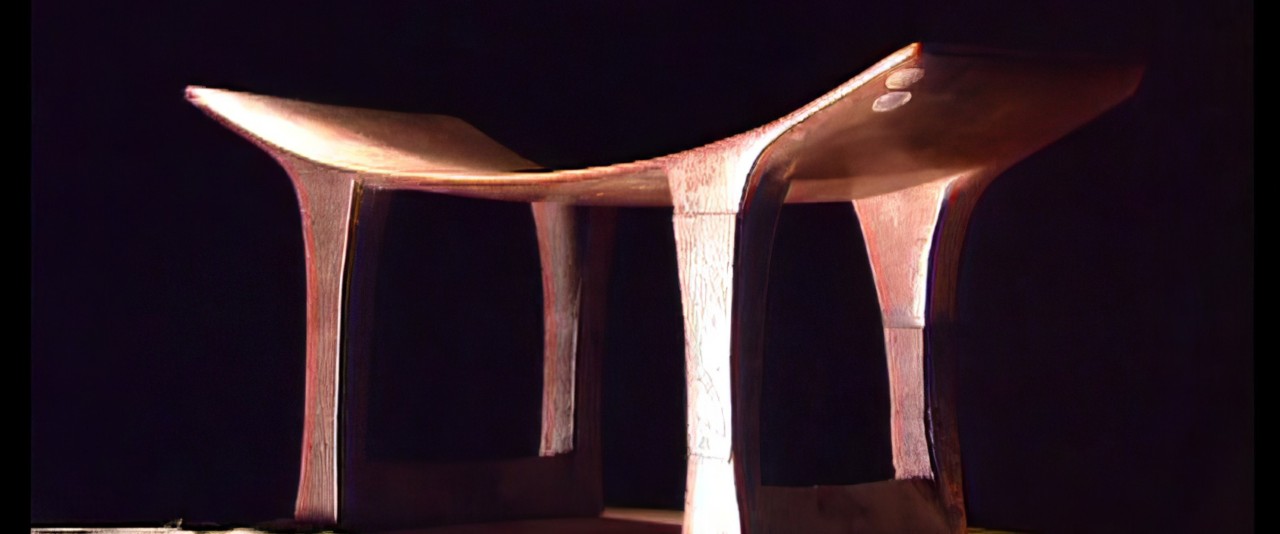 Te faufaa tupuna - Tabouret de Mai (Reo Tahiti)
