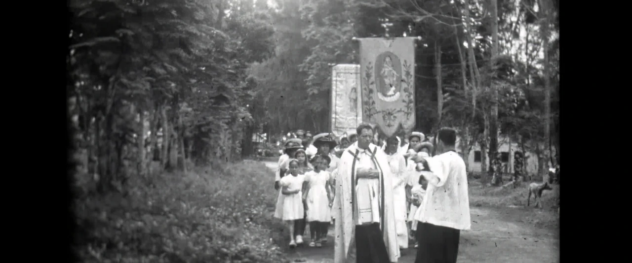 Les films d'Emile Tchen - Pélerinage de Notre Dame de Fatima
