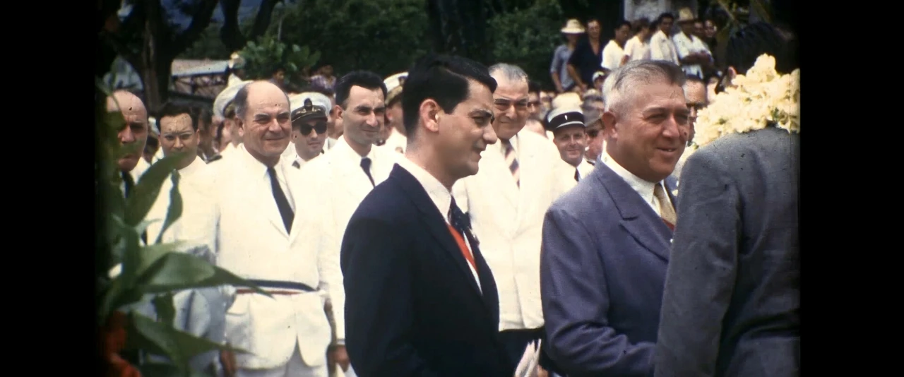 Les films d'Emile Tchen - Arrivée du Gouverneur Toby