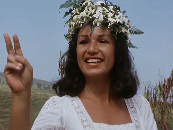 Esther Tefana - Tiare apetahi