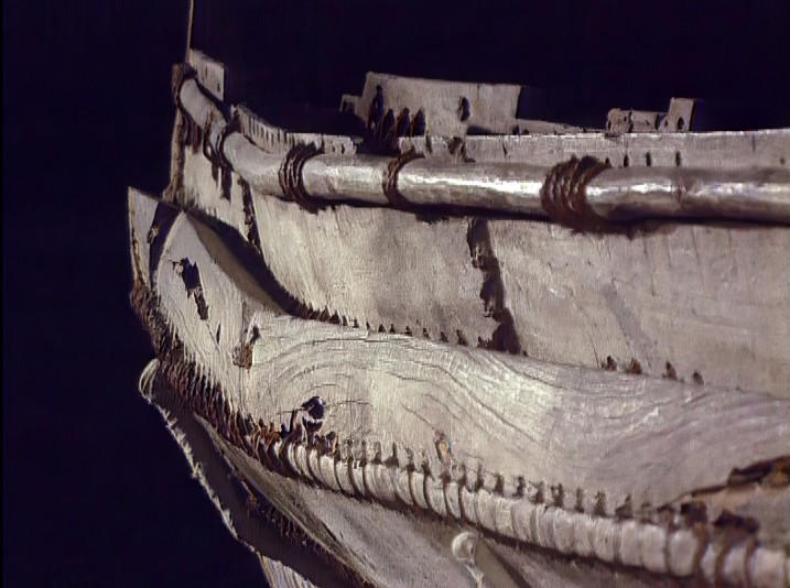 Te faufaa tupuna - Pirogue cousue