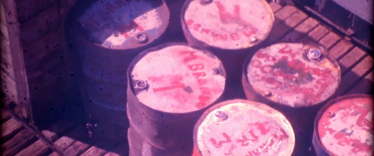 Mémoires de Polynésie - Déchargement d'une baleinière à Tetiaroa